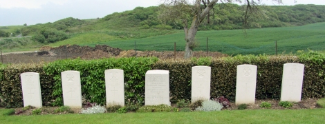Terlincthun - memorial to 6 soldiers whose graves were lost