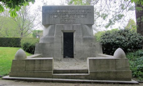 Monument to Belgian soldiers killed in France, Pere Lachaise Cemetery