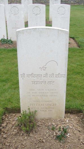 Gunner Pittam Singh, Quatre-Vents Military Cemetery